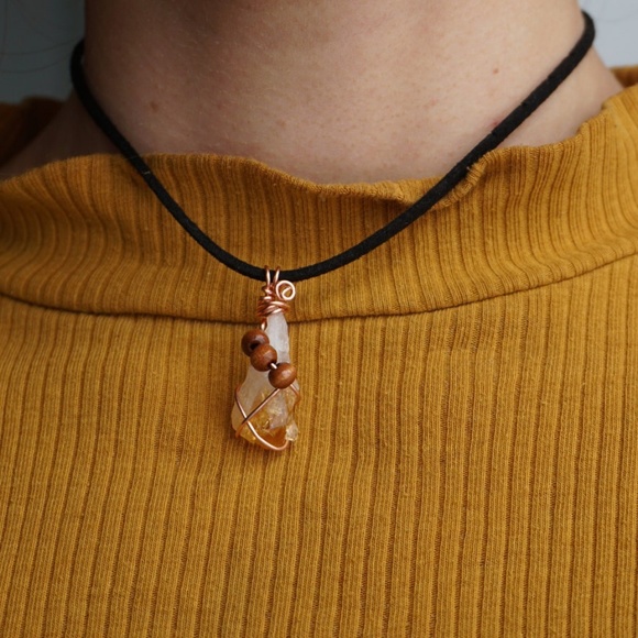 Citrine Wood Wire Pendant - Picture 1 of 4